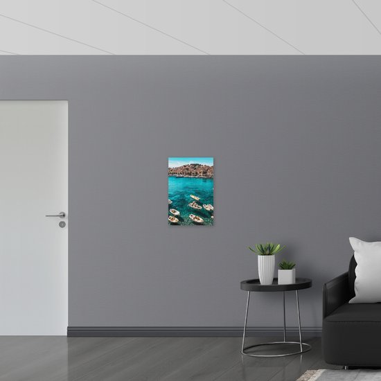 WallClassics - Poster Glossy - Petits Bateaux Witte sur l' Water au Village - 40x60 cm Photo sur Papier Poster avec Finition Brillante