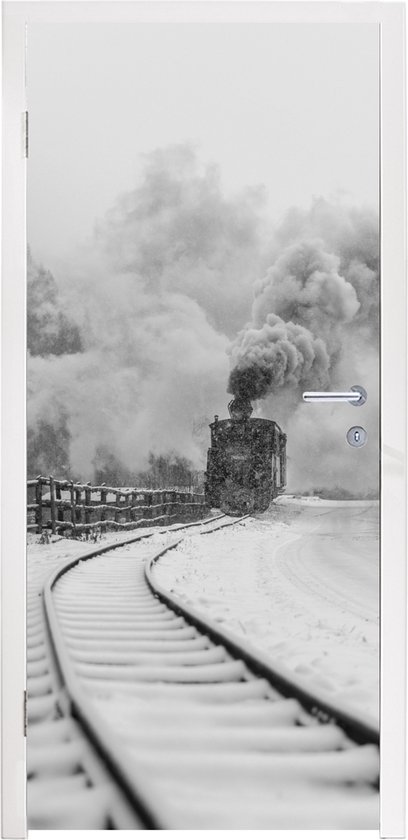 Deursticker Vintage trein door de sneeuw in zwart-wit - 85x215 cm - Deurposter
