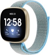 By Qubix geschikt voor Fitbit Versa 3 & Sense 1 - Sport loop nylon bandje - Lichtblauw Smartwatchbandje bandje Armband Polsband Strap Band Watchband