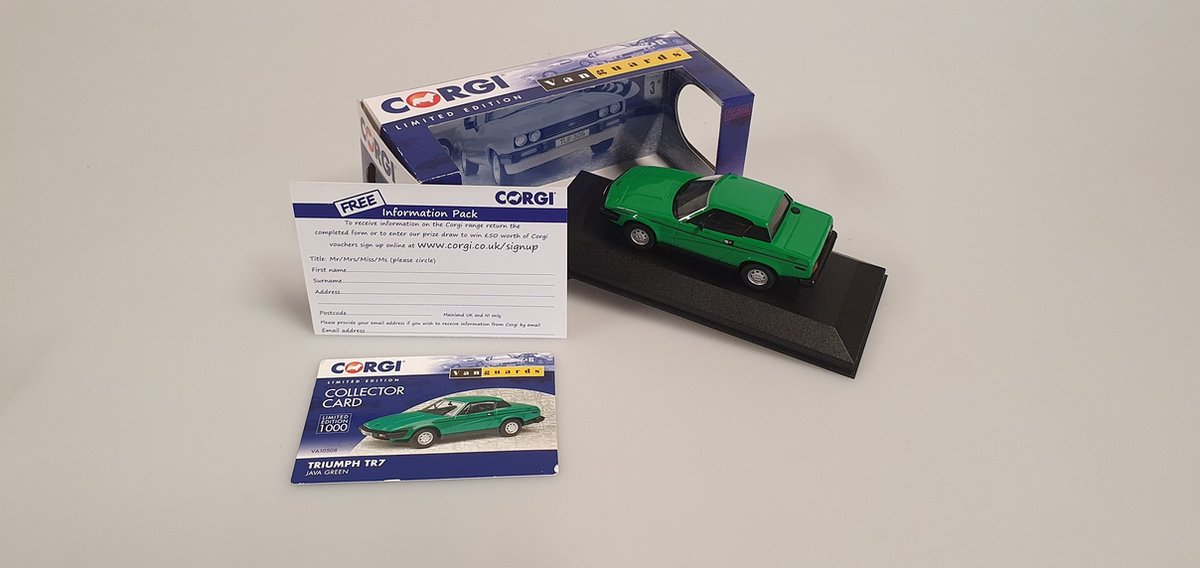 VOITURE MINIATURE TRIUMPH GT6 1:18 Sunstar Sun Star EUR 54,90 - FR