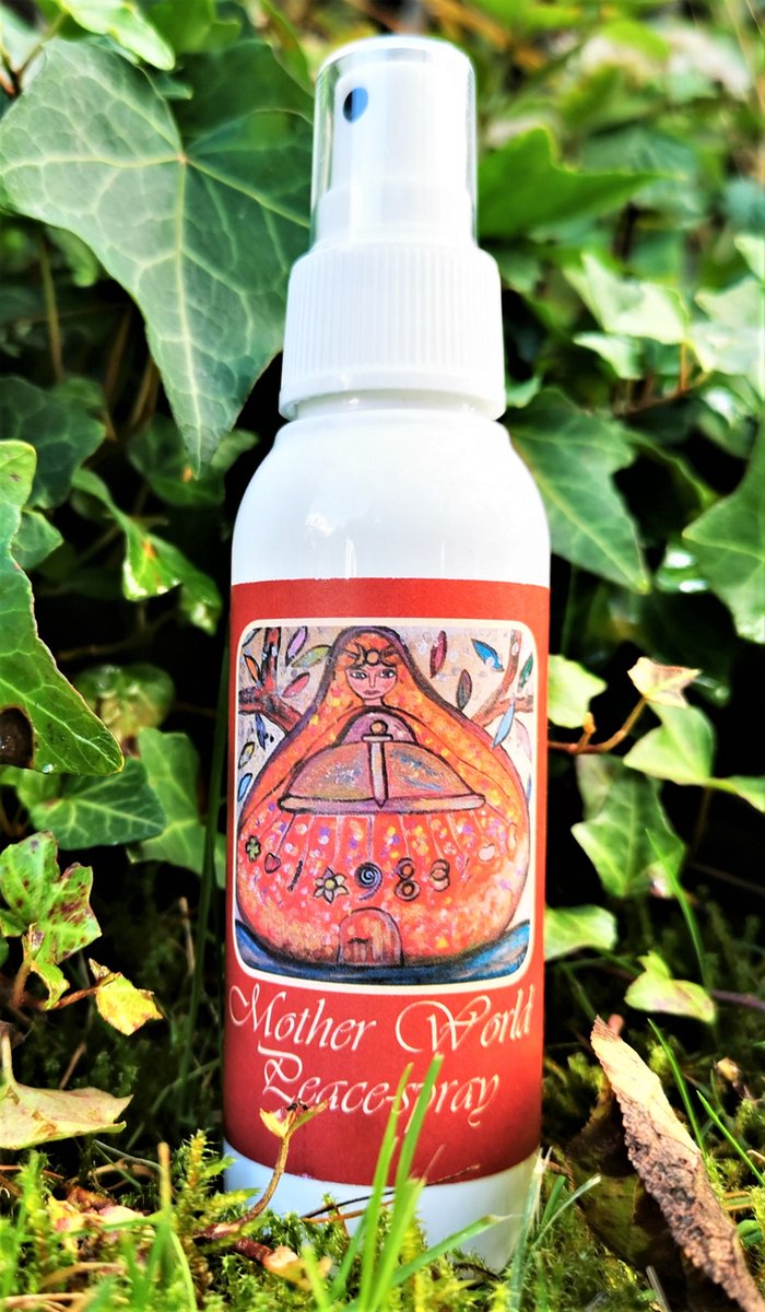 Goedkoopste Mother World Peace Spray - Magical Aura Chakra Spray - In the Light of the Goddess by Lieveke Volcke - 100ml