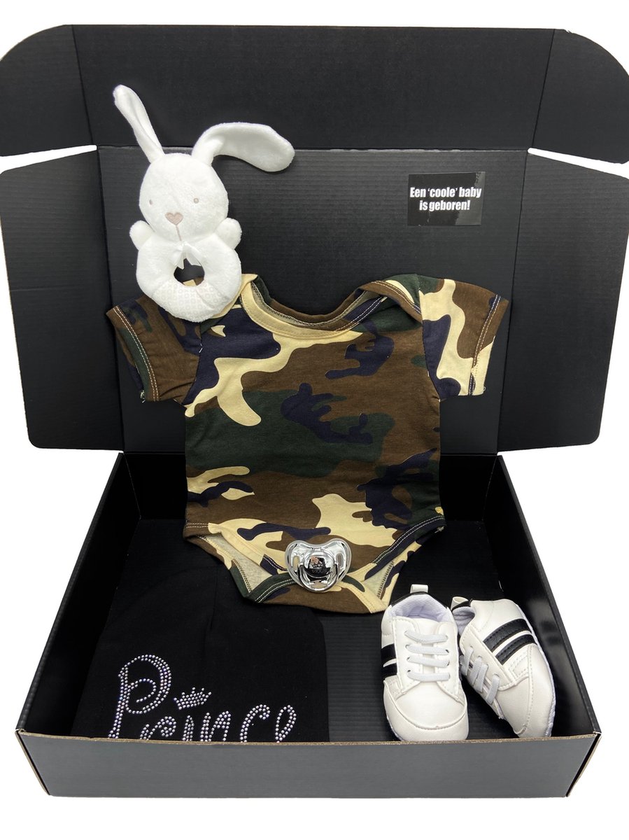 Goedkoopste kraamcadeau Army box - leger romper - babysneakers en rammelaar - kan ook rechtstreeks worden verstuurd - kraamkado jongen