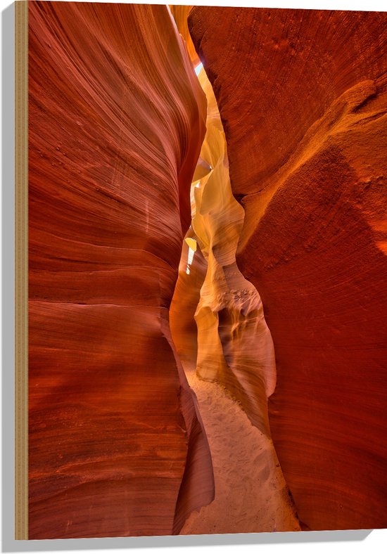 WallClassics - Hout - Smalle gang bij Antelope Canyon - 50x75 cm - 12 mm dik - Foto op Hout (Met Ophangsysteem)
