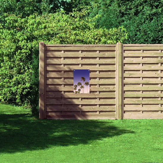 WallClassics - Tuinposter – Palmboomtoppen in de lucht - 40x60 cm Foto op Tuinposter  (wanddecoratie voor buiten en binnen)