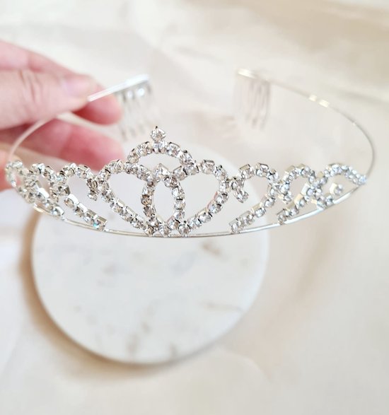 Bruidsmeisjes Tiara / Kroontje Queen - Amor Kinderbruidskleding Bruidsmeisjes Tiara / Kroontje Queen - Amor Kinderbruidskleding