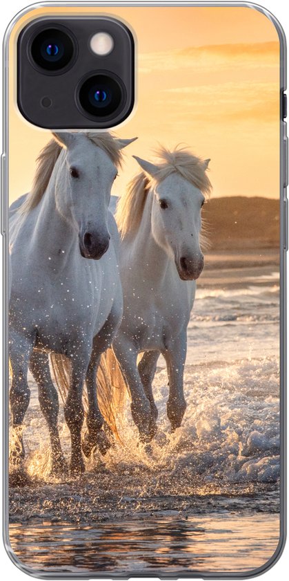 Telefoonhoesje Geschikt voor iPhone 13 hoesje - Paarden - Water - Strand - Dieren - Siliconen Telefoonhoesje Telefoonhoesje