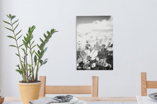 Canvas Schilderij Bloemen - Wei - Paars - Gras - Wit - Wolken - Blauw - 20x30 cm - Wanddecoratie