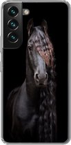 Geschikt voor Samsung Galaxy S22 hoesje - Paarden - Fries - Manen - Zwart - Dieren - Siliconen Telefoonhoesje