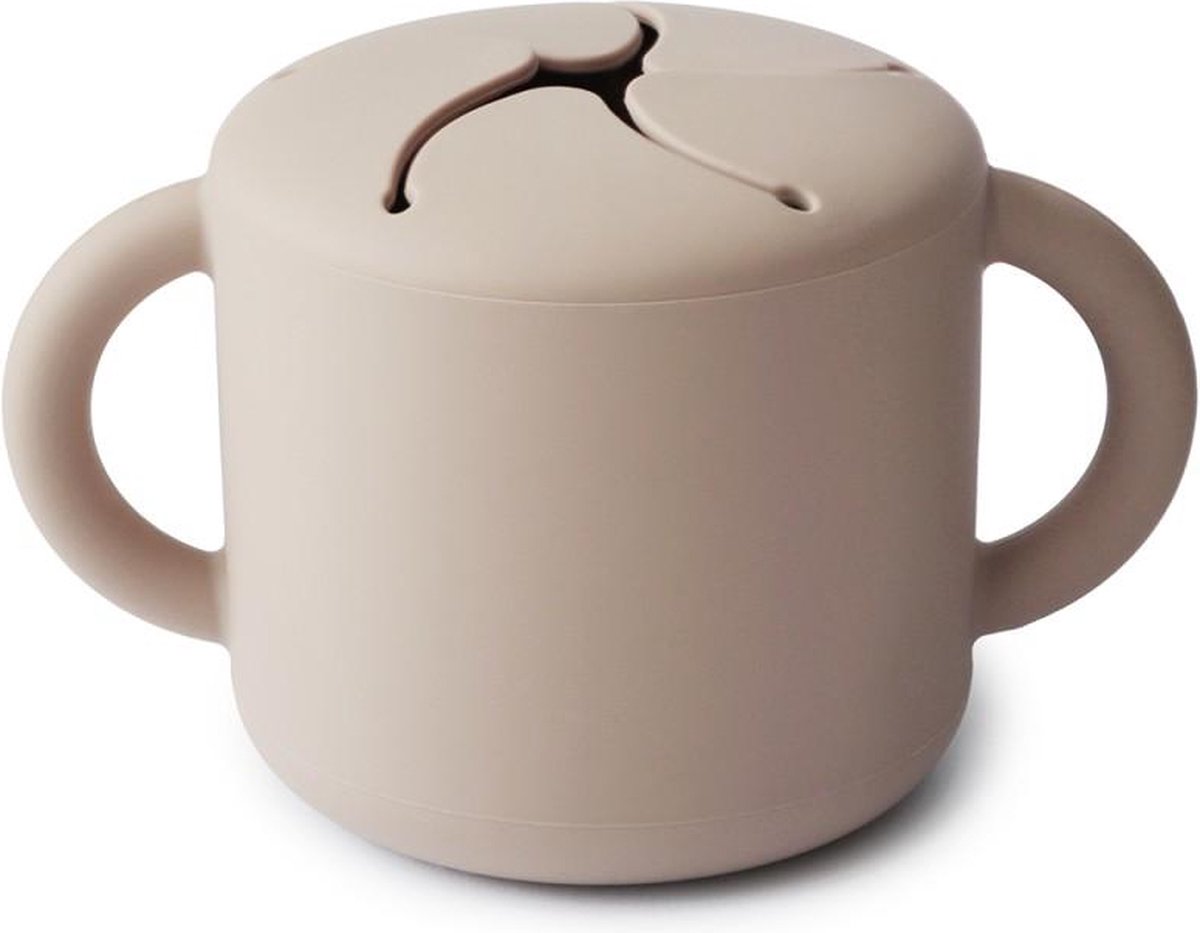 Mushie snack cheap cup