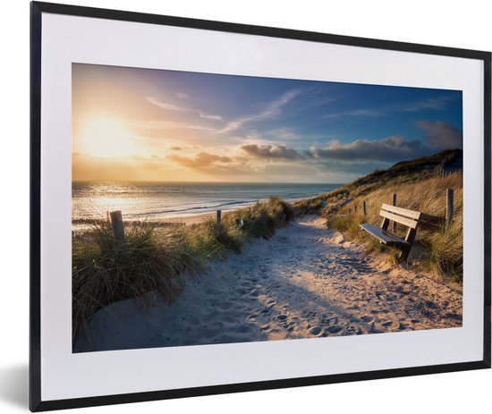 PosterMonkey - Affiche encadrée - Cadre photo - Plage - Mer - Dune - Banc - Cadre affiche - Affiche - Décoration murale - Tableau avec cadre - Cadre - 60x40 cm - Affiche plage - Cadre affiche