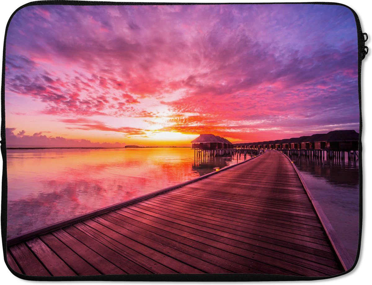 Laptophoes 15.6 inch - Steiger - Water - Zon - Roze - Horizon - Laptop sleeve - Binnenmaat 37x26 cm - Zwarte achterkant