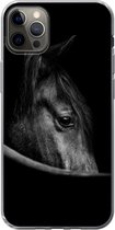 Geschikt voor iPhone 13 Pro Max hoesje - Paarden - Portret - Zwart - Dieren - Siliconen Telefoonhoesje