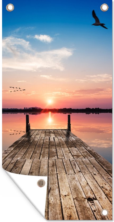 Tuinposter 80x160 cm - Tuindecoratie Steiger - Water - Zonsondergang - Roze - Horizon - Poster voor in de tuin - Buiten decoratie - Schutting tuinschilderij - Tuindoek muurdecoratie - Wanddecoratie balkondoek