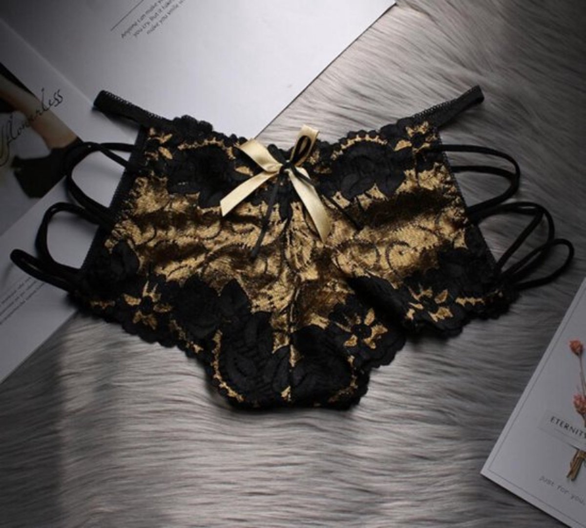 3 Stuks - Sexy stijlvolle Lingerie - Kanten Ondergoed - G-String Hoge Taille - Goud
