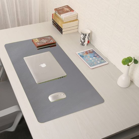 QUVIO Bureau onderlegger - 70 x 33 cm - Vilt - Zwart