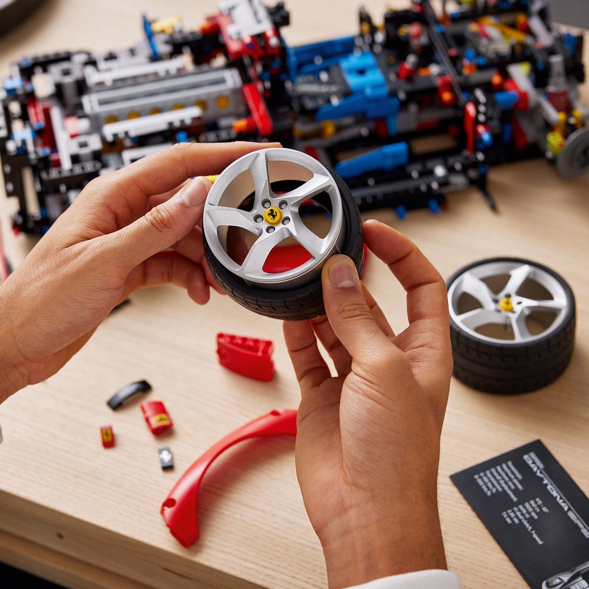 LEGO Technic Ferrari Daytona SP3 Raceauto Collectible voor Volwassenen - 42143 — afbeelding 23