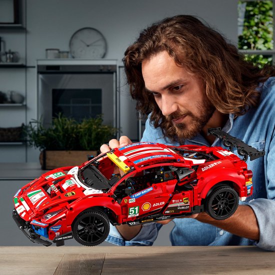 LEGO Technic Ferrari 488 GTE AF Corse #51 - 42125