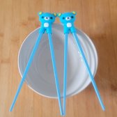 Leren eten met stokjes: 2 paar kinder eetstokjes met hulpstukje - Chopsticks for kids - Blue bear