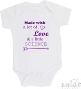 100% katoenen Romper "Made with a lot of love and a little bit of science? " Meisjes Katoen Wit/paars Maat 56/62