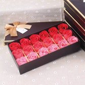 Mooie rozen geur zeep / set 18 stuks in doos / zeepje bloemen rozenblaadjes handzeep bad roze rood ook voor / verjaardagscadeau / bruiloft / gift set - cadeau - - Pakket