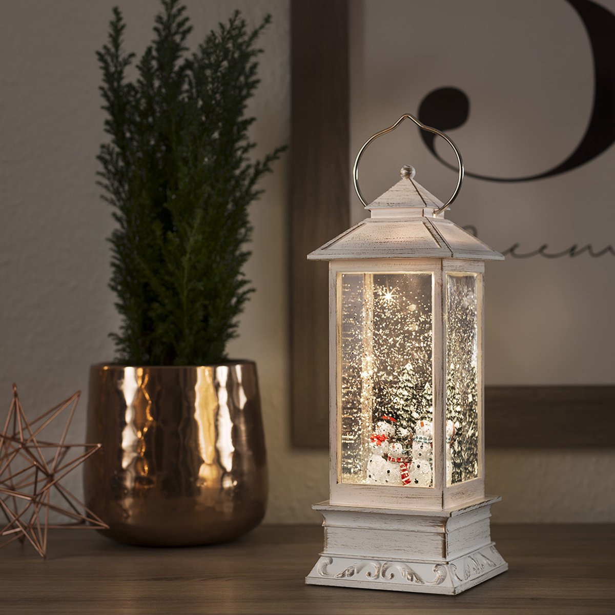 Konstsmide Sweden ® 4365-200 - Kerstdecoratie - LED verlichte watergevulde lantaarn met sneeuwpoppen en sneeuweffect - 10.5x27.5cm - op batterij - 5u timer of permanent - voor binnen - warmwit
