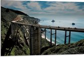 WallClassics - Dibond - Bixby Creek Bridge - Amerika - 105x70 cm Foto op Aluminium (Met Ophangsysteem)