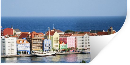 Muurstickers - Sticker Folie - Uitzicht op de huizen van Willemstad in Curaçao - 160x80 cm - Plakfolie - Muurstickers Kinderkamer - Zelfklevend Behang - Zelfklevend behangpapier - Stickerfolie