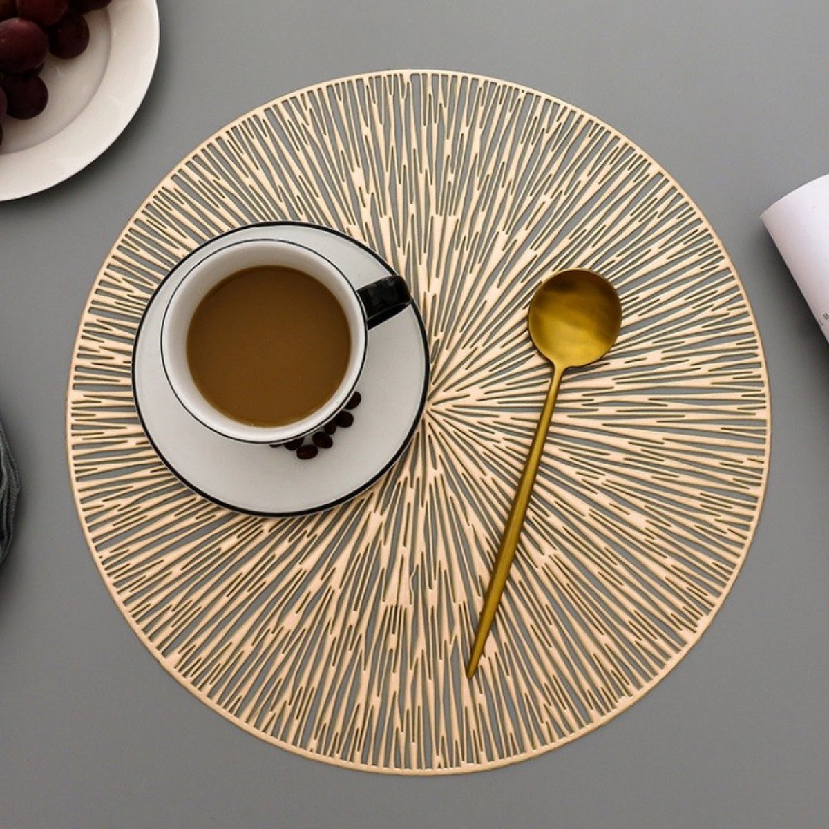 Without Lemon - Set van 4 - Placemats - Goud - Rond - Tafelversiering - Decoratie - Onderzetters - Kerstcadeau tip - ø38cm