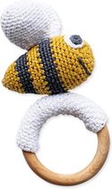 anneau de dentition en bois avec abeille au crochet (abeille jouet au crochet) - 100 % équitable
