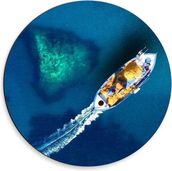 Dibond Wandcirkel - Bovenaanzicht van Schip op Helderde Oceaan - 30x30cm Foto op Aluminium Wandcirkel (met ophangsysteem)