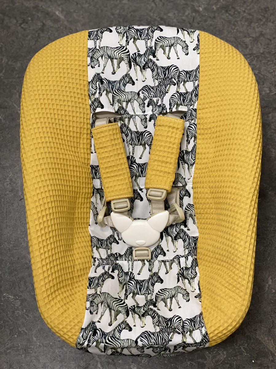 stokke newborn hoes okergeel zebra's
