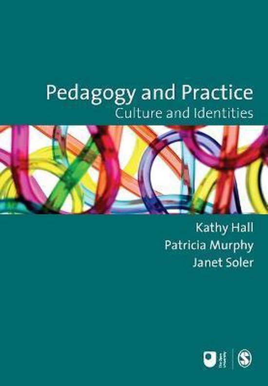 Pedagogy and Practice: Culture and Identities. Anneaux colorés et superposés au premier plan, avec le titre et les auteurs sur fond vert.