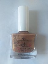 Essence wood you love me? Nail polish 01 crazy in love