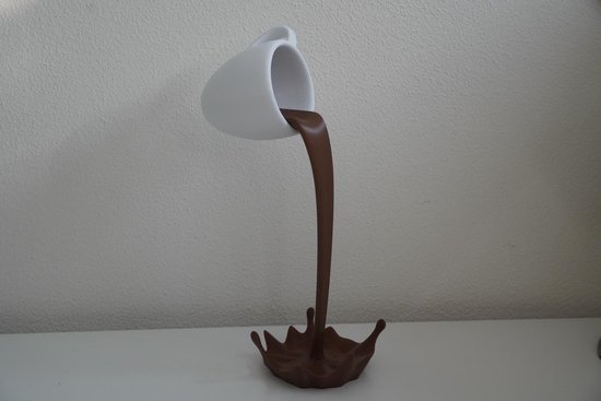 Zwevende koffiemok - Koffie - Mok - Decoratie - Koffieliefhebber - Gimmick - Barista - Bruin - Wit Zwevende koffiemok - Koffie - Mok - Decoratie - Koffieliefhebber - Gimmick - Barista - Bruin - Wit
