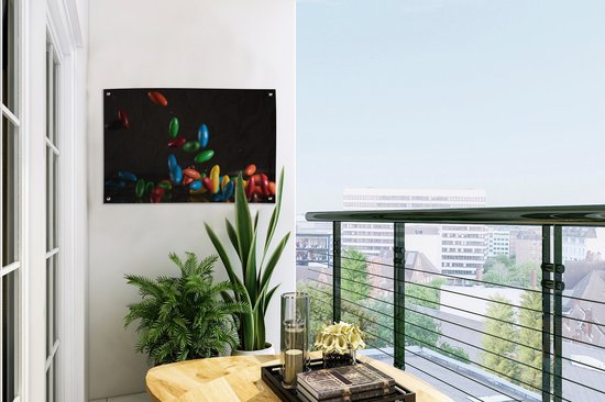 Chute de bonbons au chocolat sur fond noir affiche de jardin toile en vrac 60x40 cm - petit - toile de jardin / toile d'extérieur / Peintures pour l'extérieur (décoration de jardin)