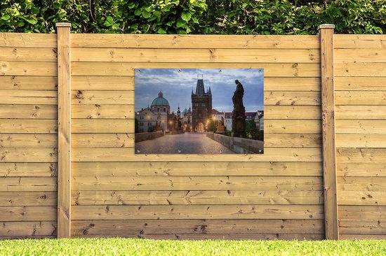 Affiche Pont Charles au petit matin avec un ciel nuageux sur le jardin de Prague 120x80 cm - Toile de jardin / Toile d'extérieur / Peintures pour l'extérieur (décoration de jardin)