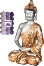 Boeddha beeld voor binnen 35 cm met 30x geurkaarsen lavendel - Buddha beeldje met theelichtjes/waxinelichtjes