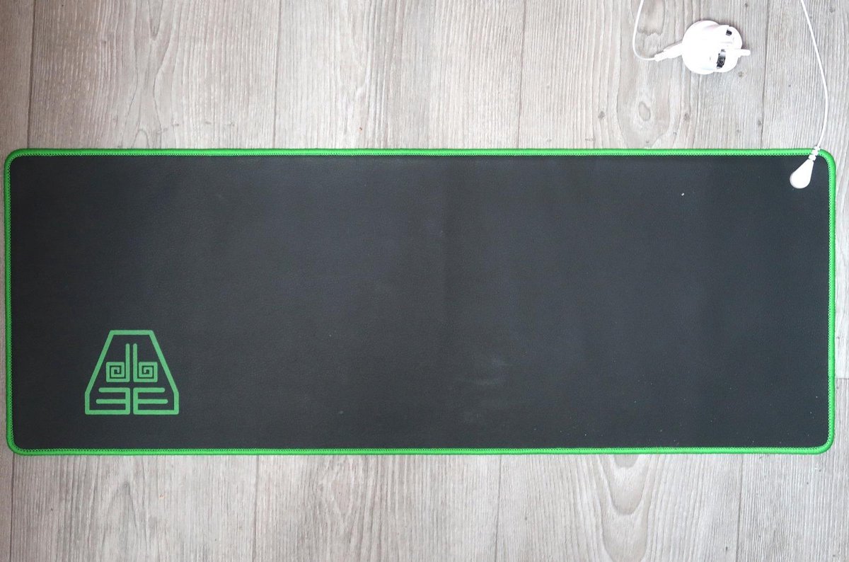 STFALI Aardingsmat – ESD-mat Voor Welzijn, Pijn, Spanning En Slaap – 68x25 Cm, Van Geleidend Kunstleer, Voor Onder Bureau, Tafel Of Bank