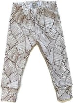 The-dreamstore.com hippe baby of kinderbroek met unieke bruine strelitzia bladeren print.