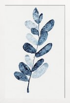 JUNIQE - Poster met houten lijst Blue Plant -13x18 /Blauw & Wit