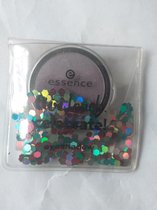 essence live.laugh.celebrate! eyeshadow 06 celebrate good times 1.7g