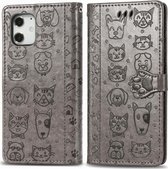Mobigear Cat and Dog Bookcase Hoesje - Geschikt voor Apple iPhone 12 Pro - Gsm case - Grijs