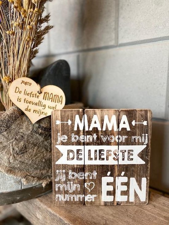 Tekstbord Mama de liefste / Inclusief houten hartje / Natural / moederdag cadeautje / cadeau / verjaardag