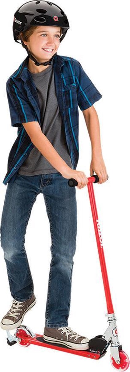 Razor Spark - Step - Rood - Opvouwbaar - In Hoogte Verstelbaar Stuur - LED Wielen - Vonkeneffect - Voor Kinderen - Tot 100 kg - Vanaf 8 jaar — afbeelding 2