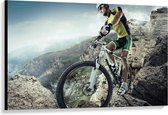 Canvas  - Mountainbiker in de Bergen - 120x80cm Foto op Canvas Schilderij (Wanddecoratie op Canvas)