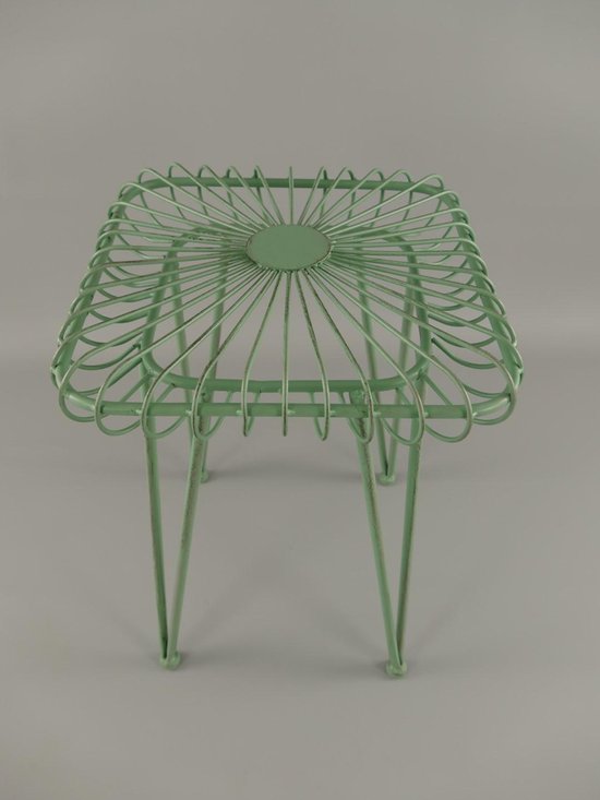 Metalen Krukje - Antiek groen stoeltje - Voor binnen & buiten - 44 cm hoog  | bol.com