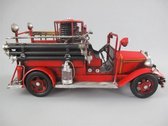 brandweer auto - mooie brandweerauto - ijzer - 17 cm hoog