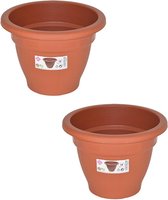 Set van 2x stuks terra cotta kleur ronde plantenpot/bloempot kunststof diameter 18 cm - Plantenbakken/bloembakken voor buiten