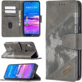 Voor Huawei Y6 (2019) Bijpassende kleur Krokodiltextuur Horizontale flip PU lederen hoes met portemonnee & houder & kaartsleuven (grijs)