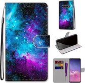 Voor Samsung Galaxy S10 Gekleurde Tekening Cross Textuur Horizontale Flip PU Lederen Case met Houder & Kaartsleuven & Portemonnee & Lanyard (Paars Groene Sterrenhemel)